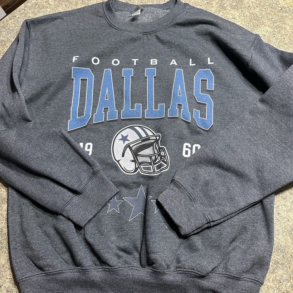Dallas Cowboys vintage sweatshirt (new) never worn